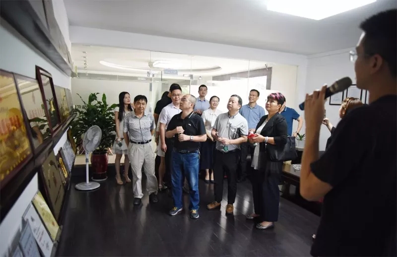 民建廣州市番禺區(qū)基層委員會參政議政小組蒞臨918博天堂產(chǎn)業(yè)園參觀調(diào)研
