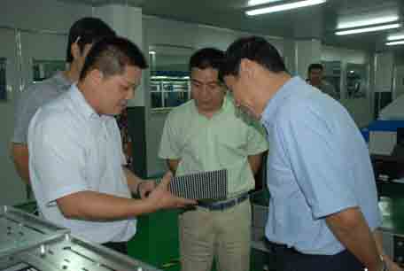 兩幫兩促工作組蒞臨918博天堂企業(yè)調(diào)研指導(dǎo)技術(shù)創(chuàng)新及國(guó)際先進(jìn)技術(shù)引進(jìn)工作