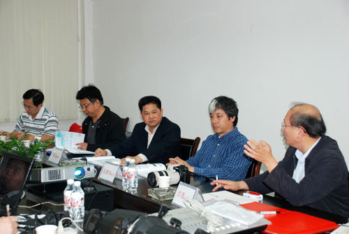 我公司成功舉行“燈光技術(shù)專家研討會(huì)”