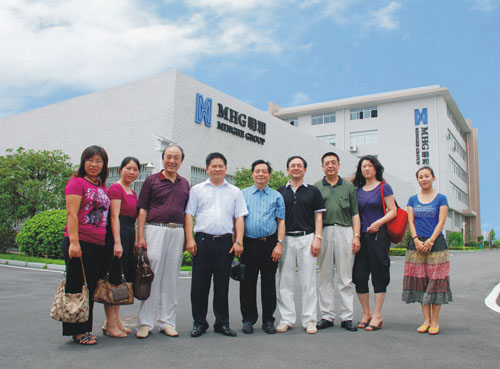 中國演藝設(shè)備技術(shù)協(xié)會領(lǐng)導(dǎo)蒞臨公司指導(dǎo)考察工作