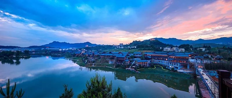 丹寨萬(wàn)達(dá)小鎮(zhèn)丨文旅和鳴 博天堂(btt)官網(wǎng)-918博天堂,讓你更精彩為您呈現(xiàn)最美《錦繡丹寨》!