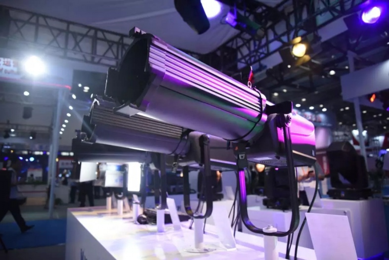 LED四色成像燈系列