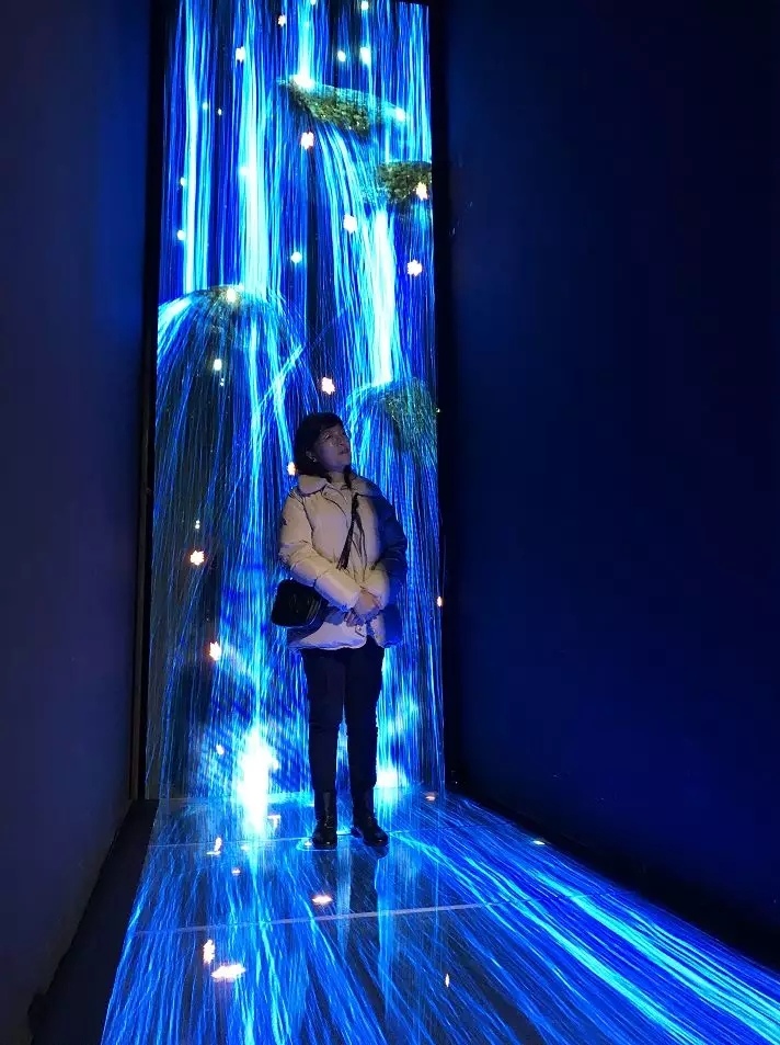 體驗(yàn)918博天堂新媒體藝術(shù)作品