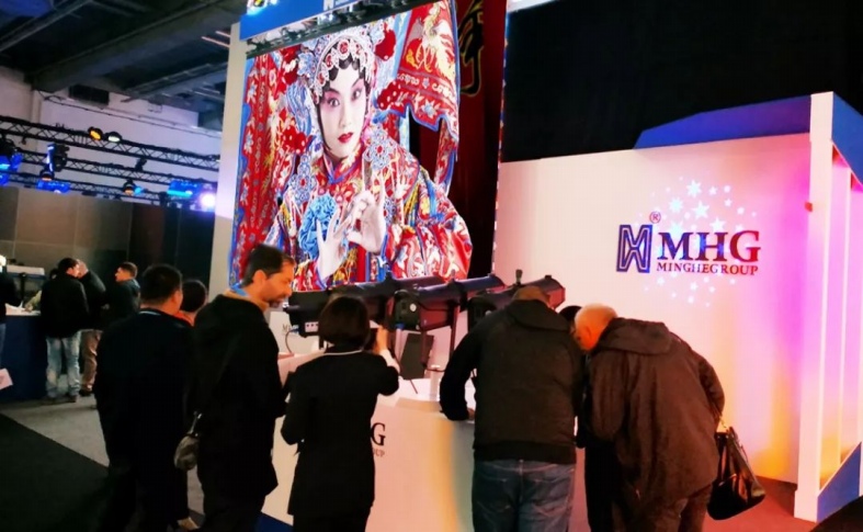 W3碳纖維LED顯示屏