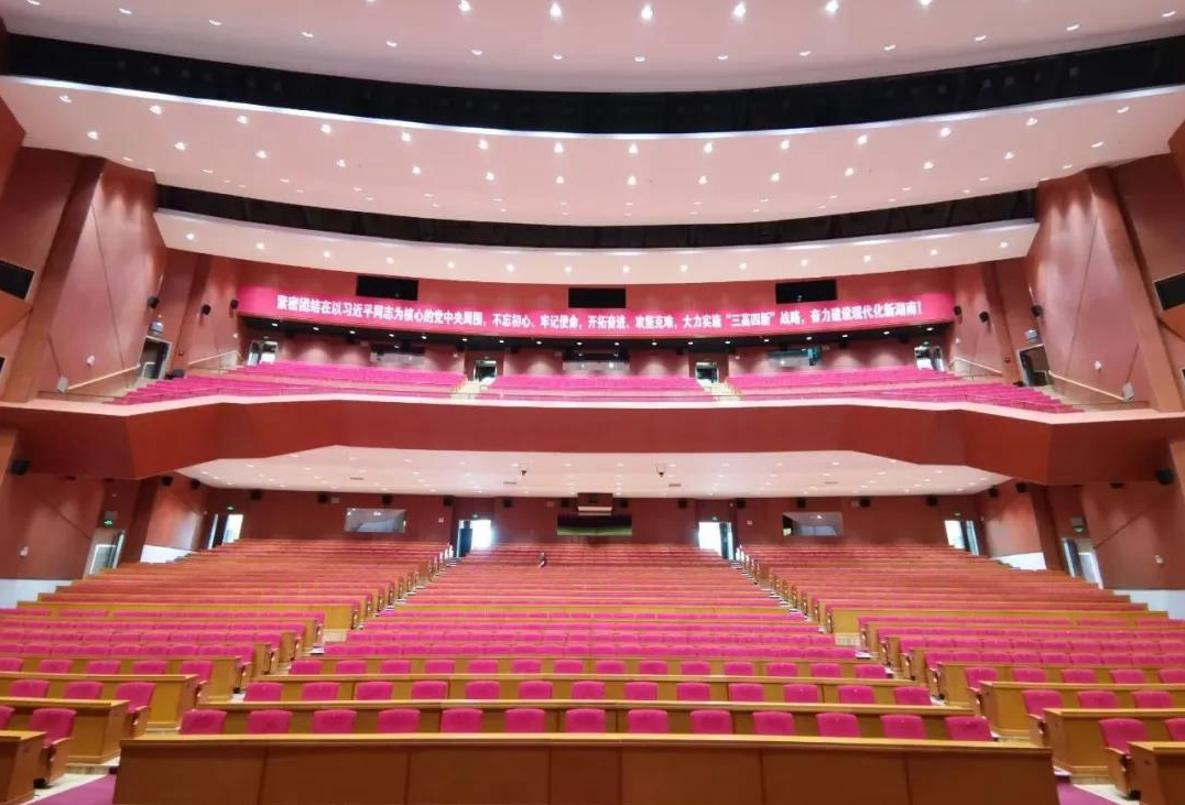 省人民會(huì)堂聲光電系統(tǒng)升級(jí)改造煥新顏，開(kāi)啟重量級(jí)會(huì)議實(shí)力護(hù)航模式！