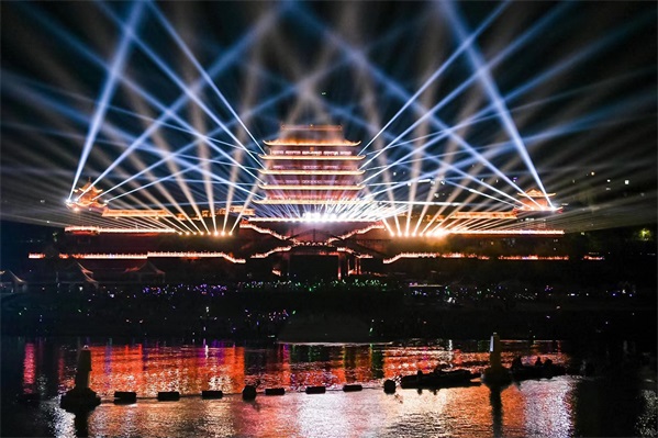 畫(huà)里瀘溪，因光絢爛！