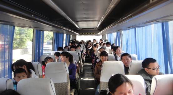 我公司員工前往南郊公園進(jìn)行燒烤活動(dòng)