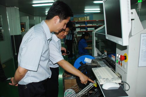 湖南省中小企業(yè)服務中心副主任鄭明一行蒞臨918博天堂