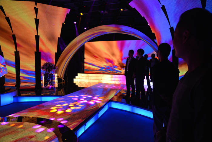 展廳舞臺(tái)設(shè)計(jì)