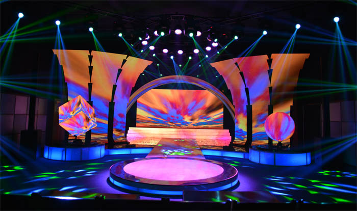 LED顯示屏、LED燈、電腦燈、魔方屏等產(chǎn)品效果展示