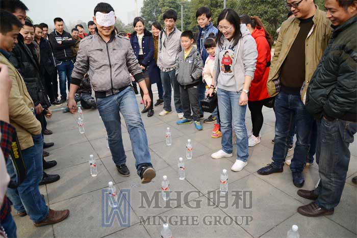 出其不意的“地雷陣”游戲