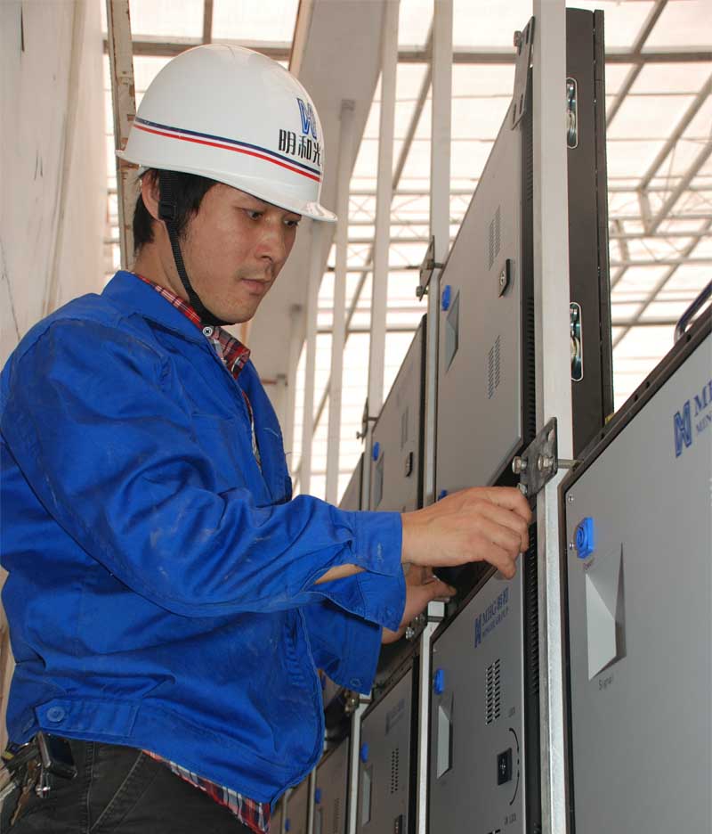 918博天堂的銷售、工程、售后的同仁們端午佳節(jié)堅守工作崗位