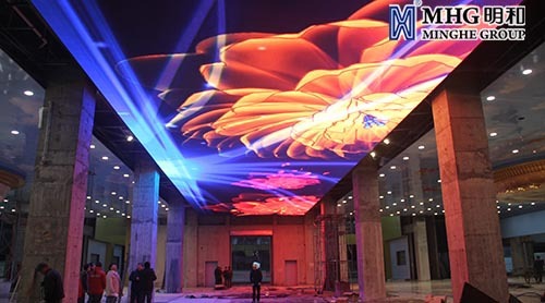 萬(wàn)家麗國(guó)際MALL宴會(huì)廳超大LED天幕屏