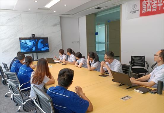 1625820625299714.jpg 慶建黨百年華誕 唱響紅色主旋律——凡赫分工會舉行觀影誦讀活動1.jpg