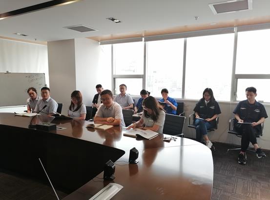 1625820636417296.jpg 慶建黨百年華誕 唱響紅色主旋律——凡赫分工會舉行觀影誦讀活動2.jpg