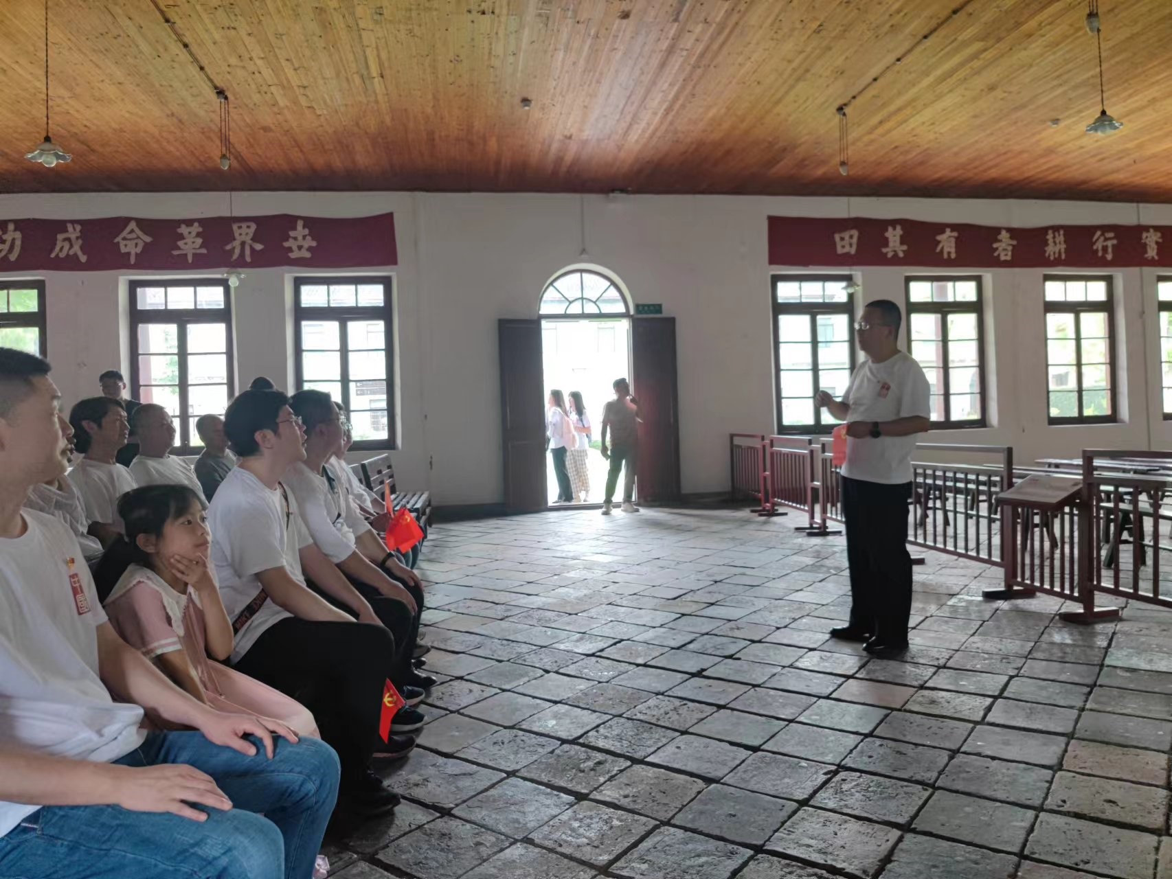 1688954220973072.jpg 4.jpg