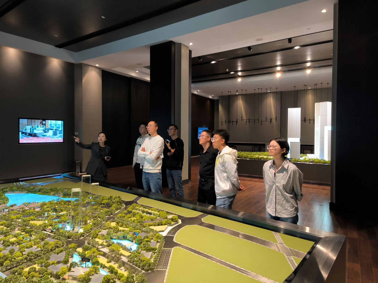 1728733904504062.jpg 1.jpg